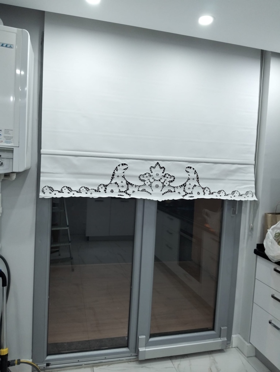 Etek Nakış İşlemeli Stor Perde